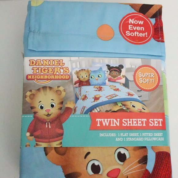 Nwt Daniel Tiger S Neighborhood Comforter 3 Piece Sheet Set Twin Kids Teens At Home Home Garden